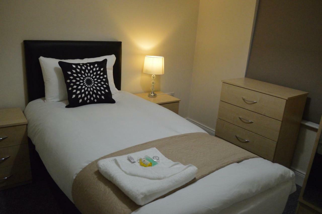 The Townhouse Newcastle Apartment Bagian luar foto