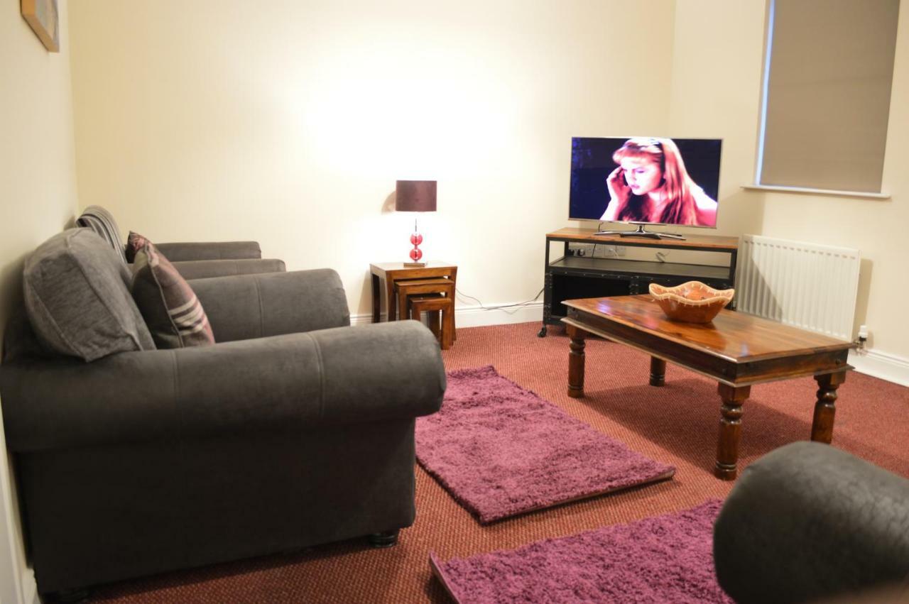 The Townhouse Newcastle Apartment Bagian luar foto