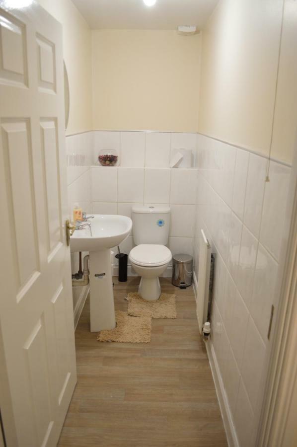 The Townhouse Newcastle Apartment Bagian luar foto