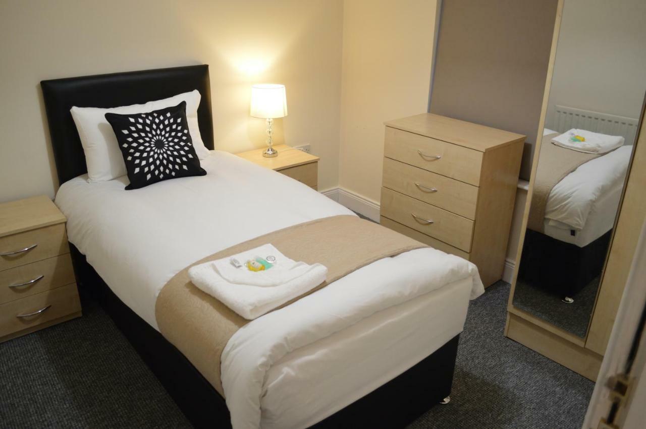 The Townhouse Newcastle Apartment Bagian luar foto